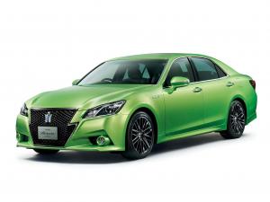 Toyota Crown Hybrid Athlete 2012 года